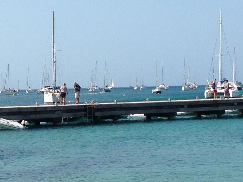 Appartement Les Pieds Dans L'Eau Sainte-Anne Esterno foto